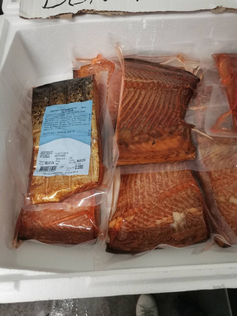 Salmon Warm Smoke /kg | 烟熏三文鱼（熟）/kg